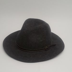 Steve Madden wool hat